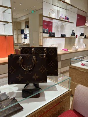 louis vuitton woodlands market street|louis vuitton the woodlands hours.